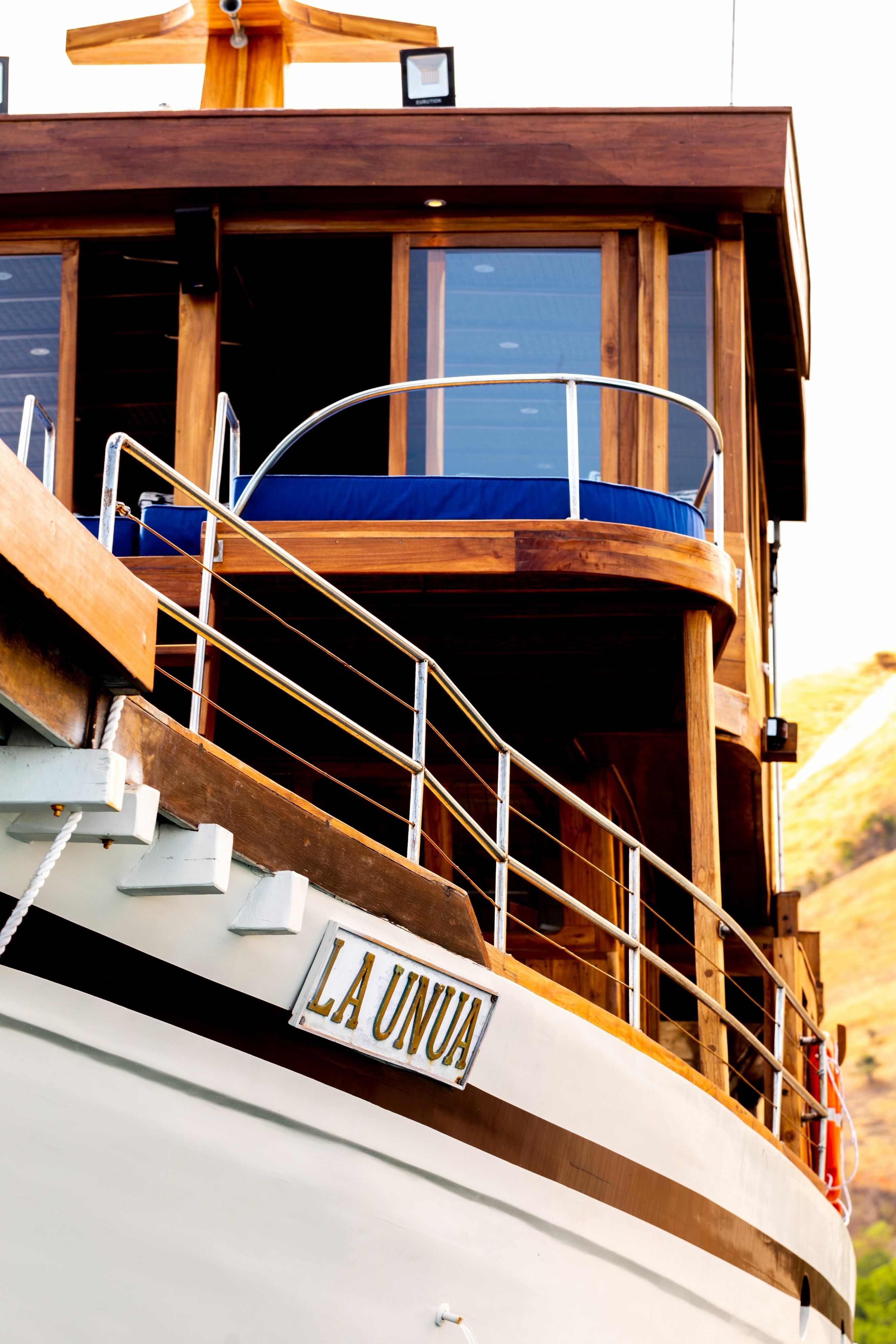 Custom Built Phinisi | La Unua