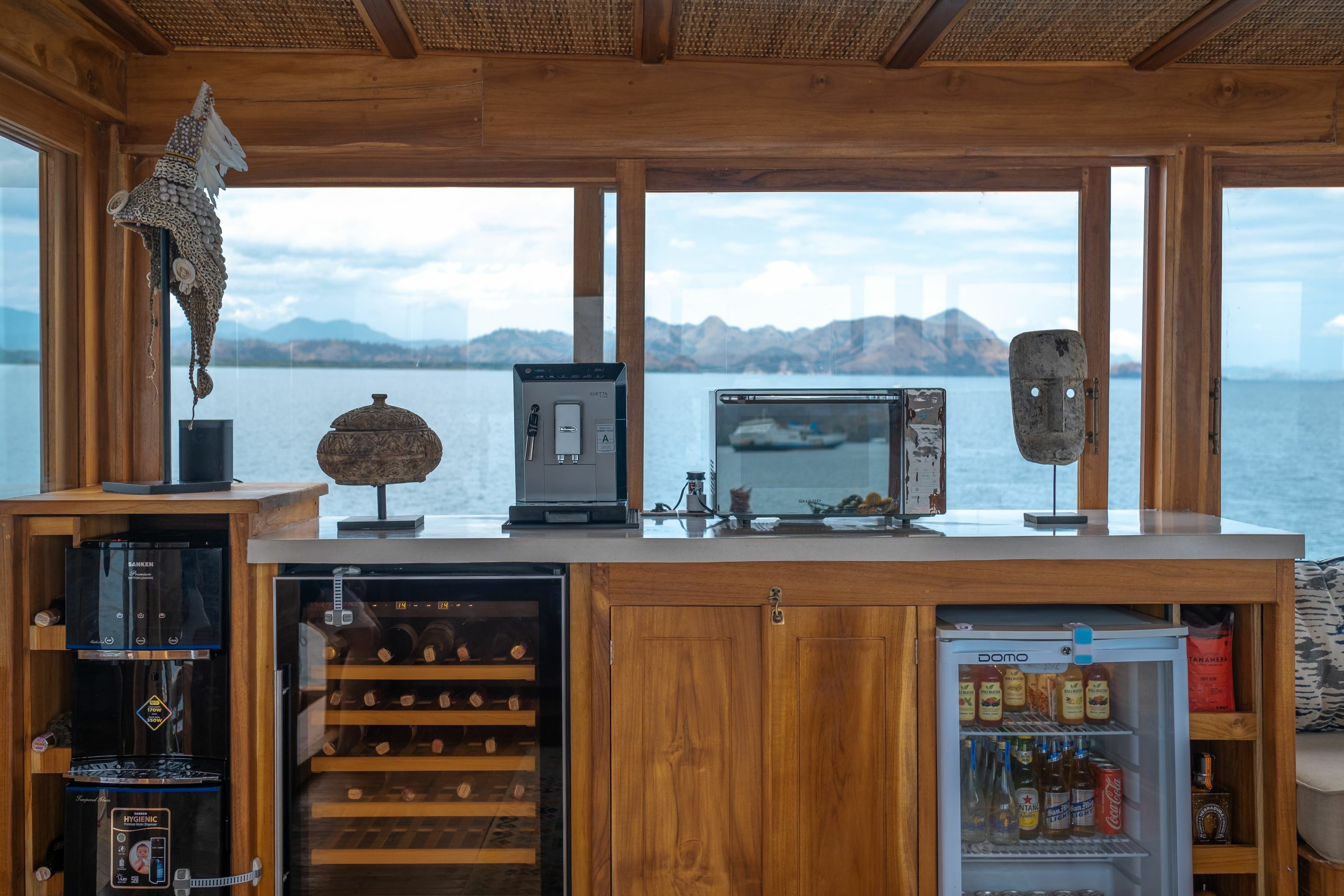 Custom Built Phinisi | La Unua