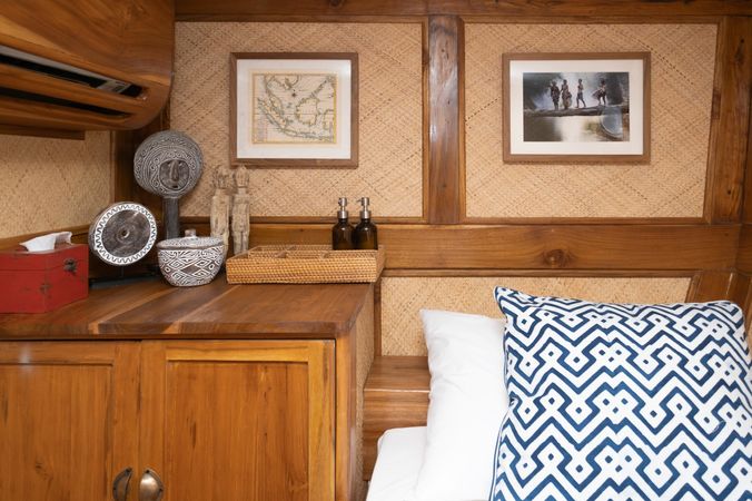 Custom Built Phinisi | La Unua