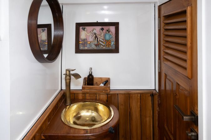 Custom Built Phinisi | La Unua