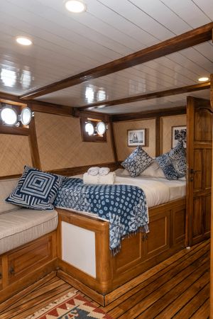 Custom Built Phinisi | La Unua