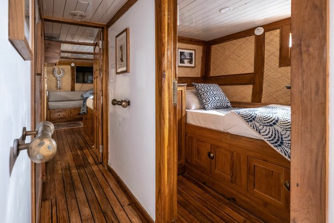 Custom Built Phinisi | La Unua