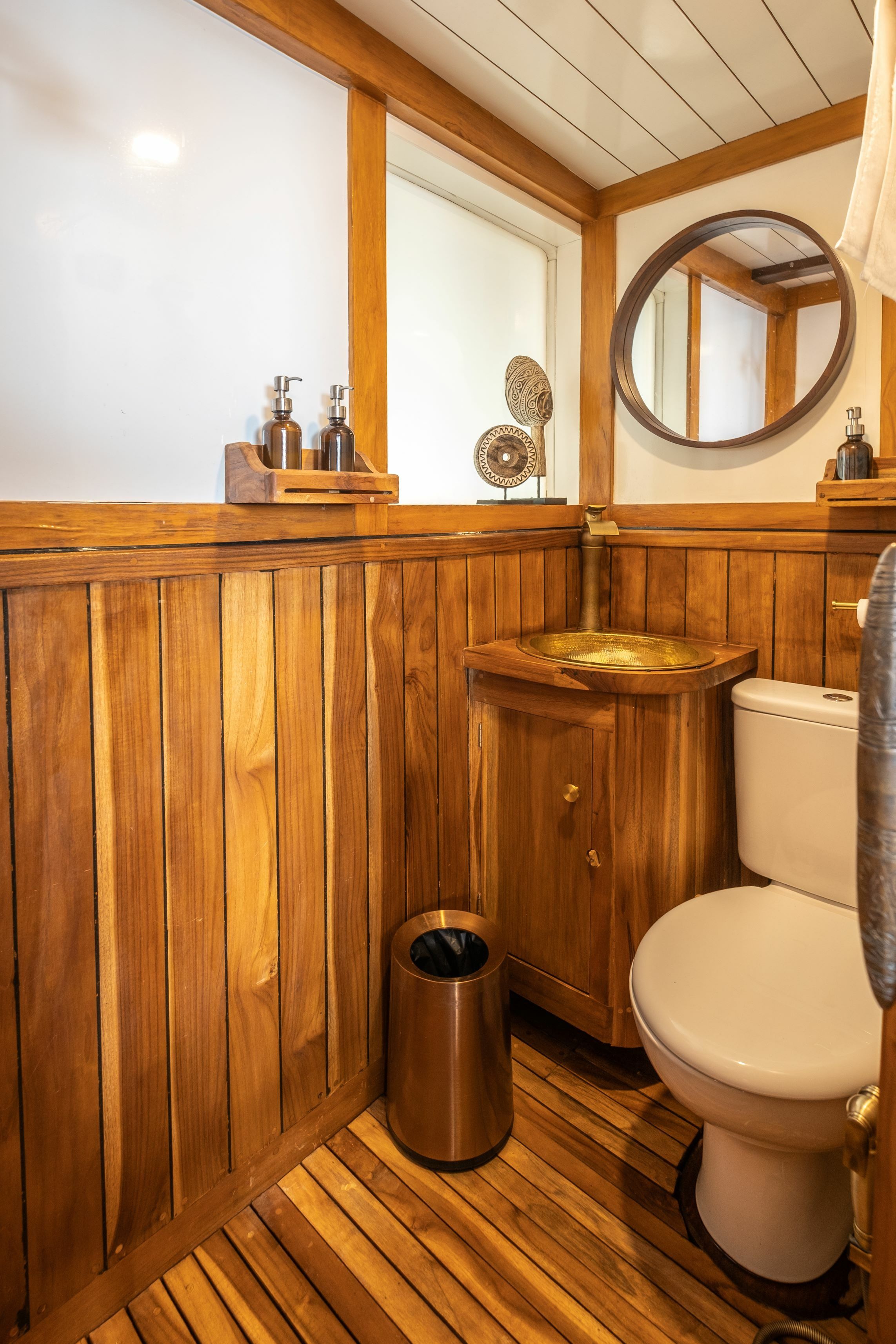 Custom Built Phinisi | La Unua