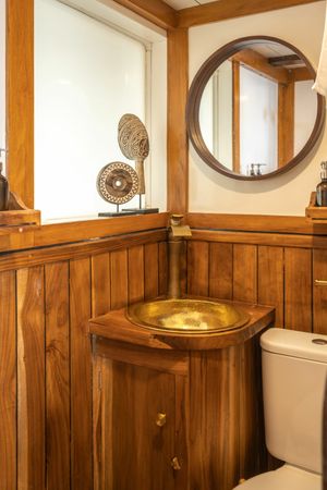 Custom Built Phinisi | La Unua