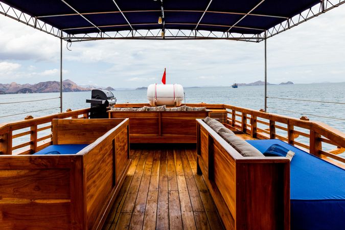 Custom Built Phinisi | La Unua