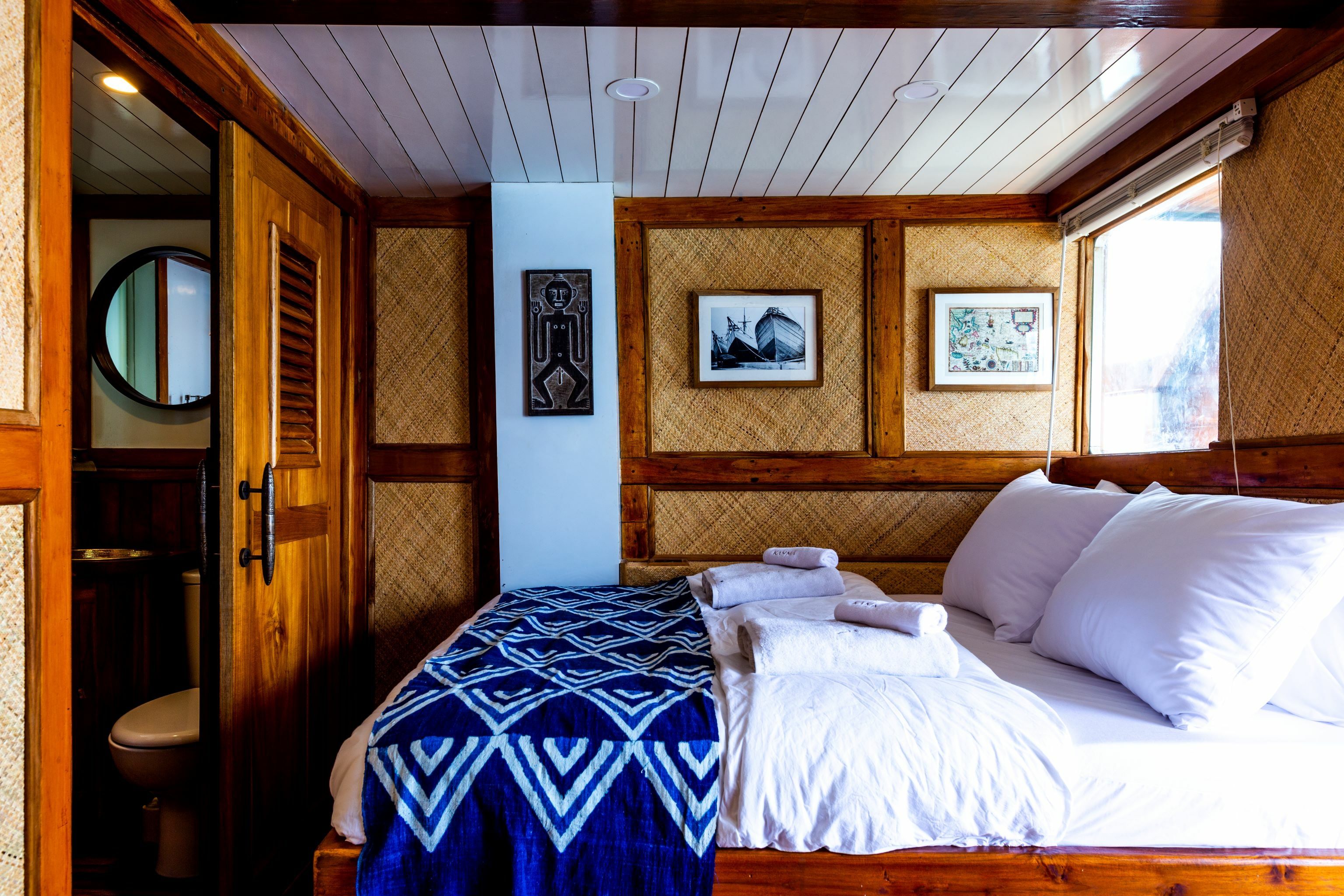 Custom Built Phinisi | La Unua