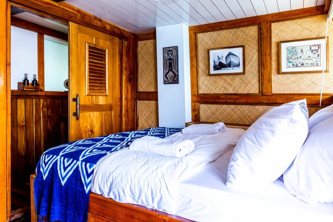 Custom Built Phinisi | La Unua