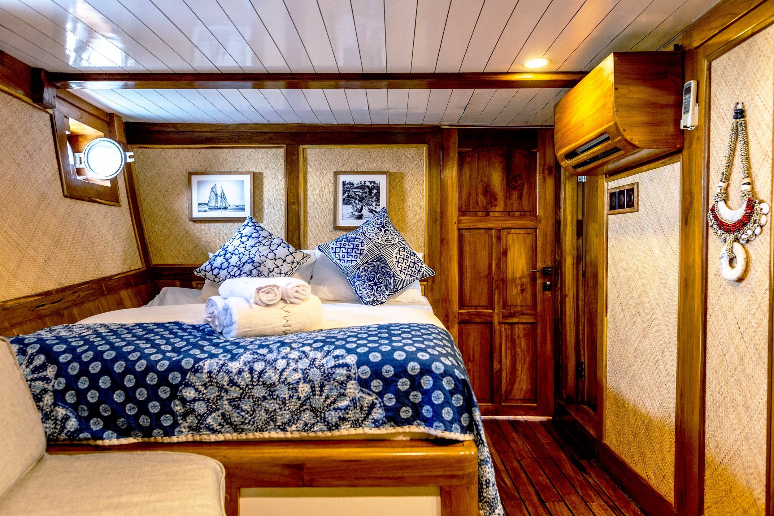 Custom Built Phinisi | La Unua