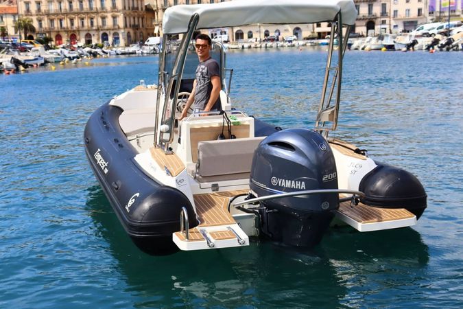 Capelli Tempest 700 | JLC 9