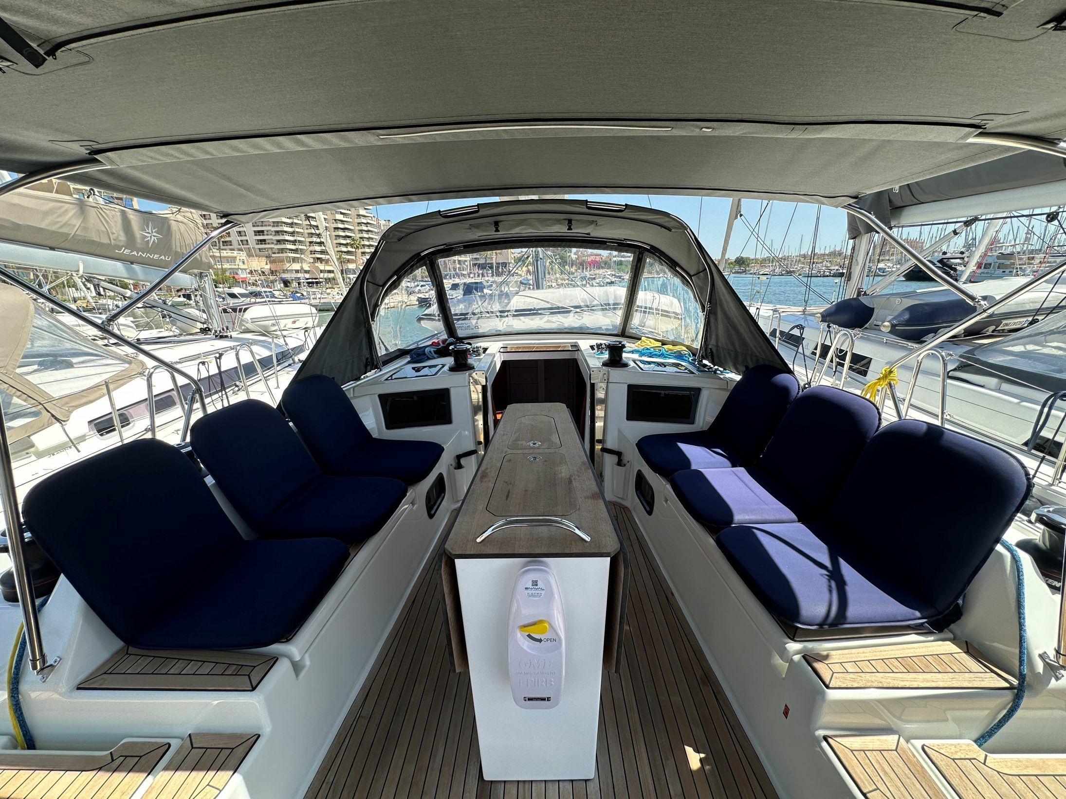 Dufour 44 | Gimme! Gimme!