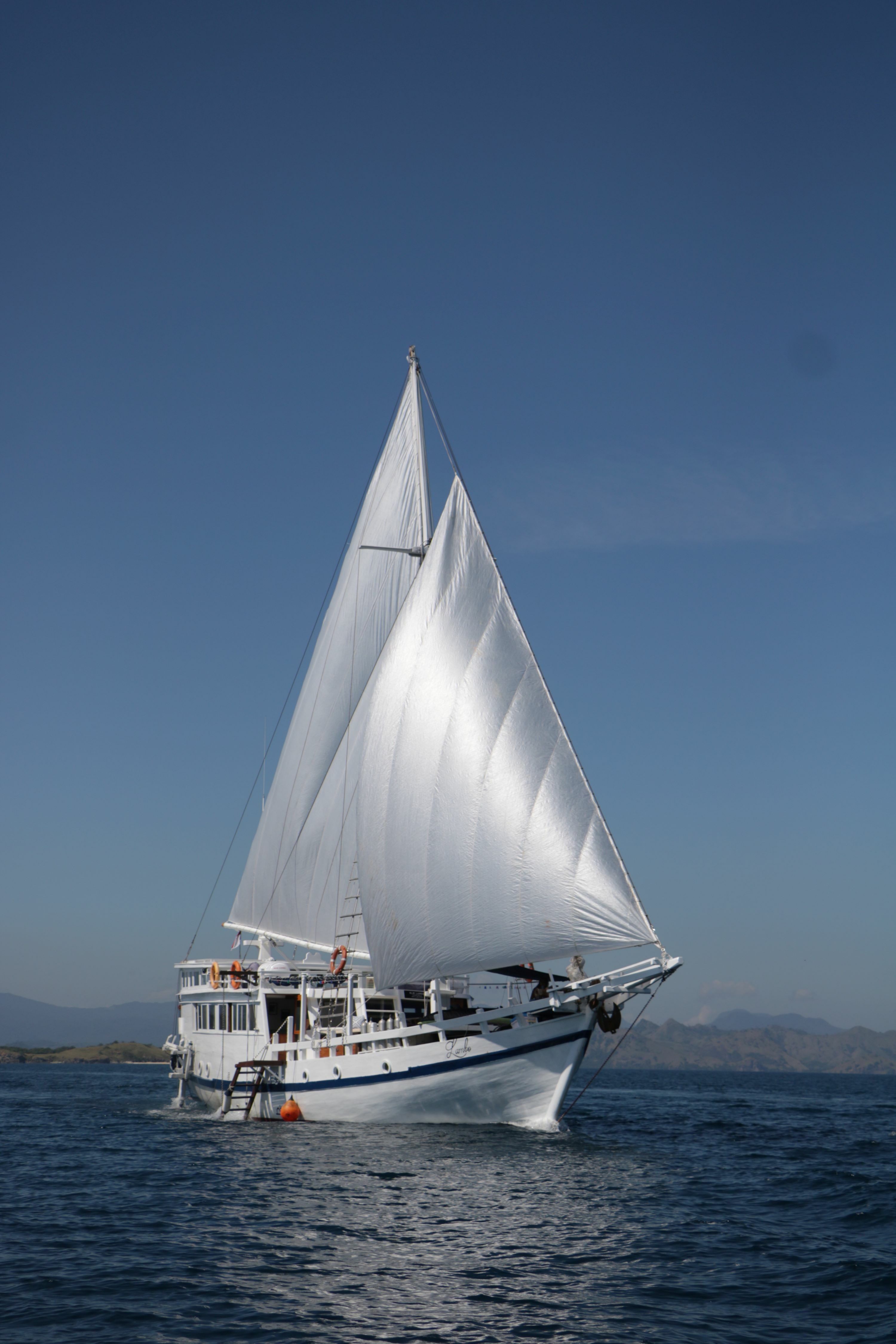 Custom Built Phinisi | Lambo