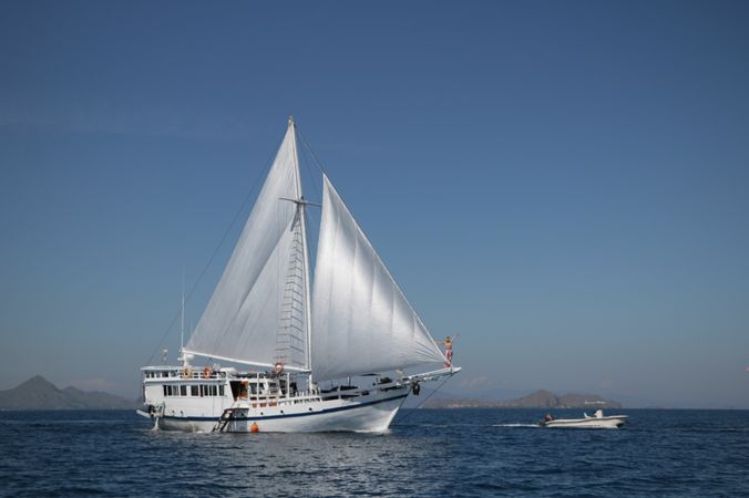 Custom Built Phinisi | Lambo