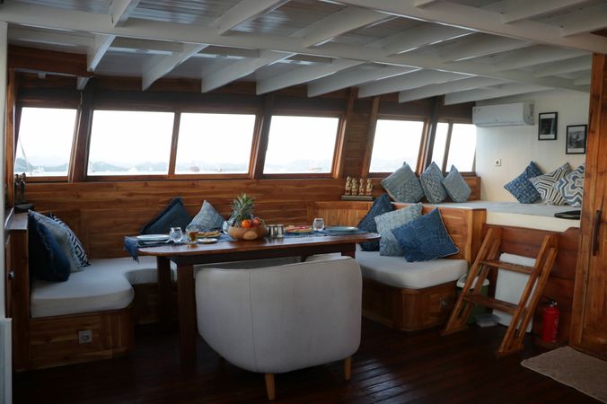 Custom Built Phinisi | Lambo