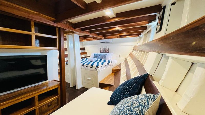 Custom Built Phinisi | Lambo