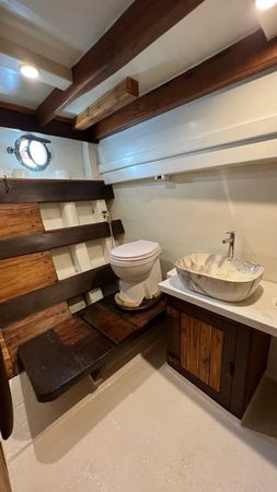 Custom Built Phinisi | Lambo