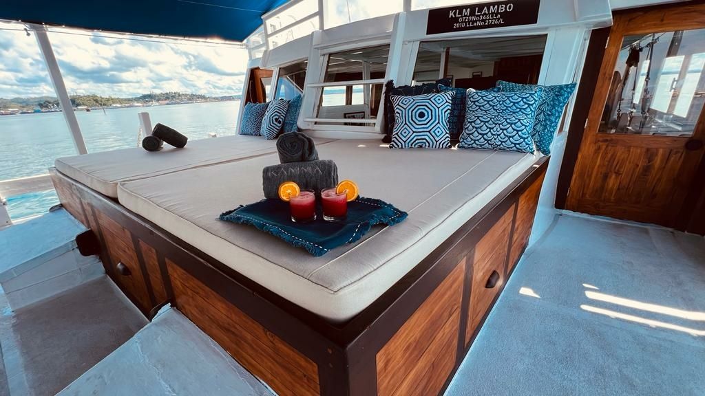 Custom Built Phinisi | Lambo