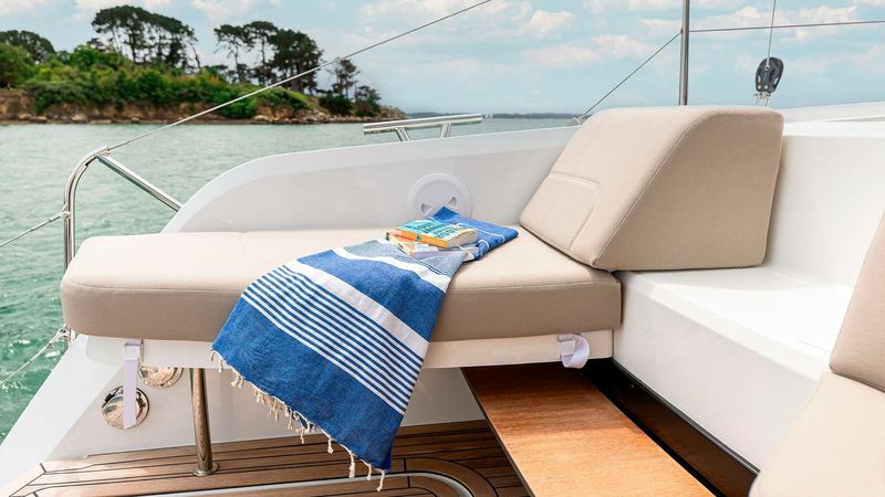 Fountaine Pajot New 41 | Gin Mare