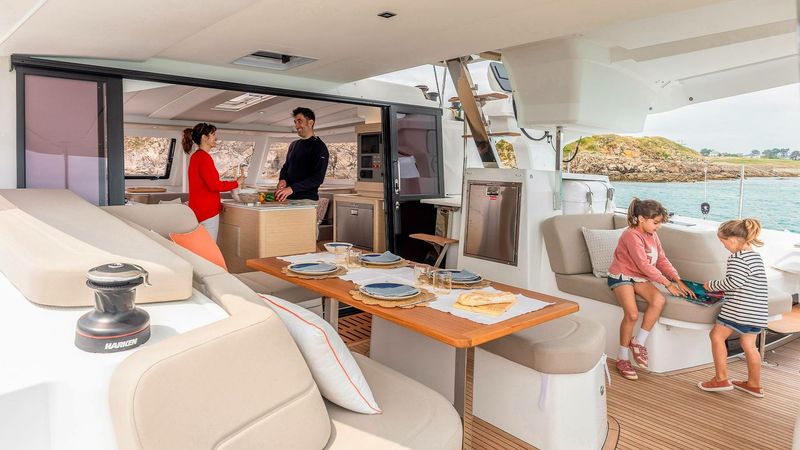 Fountaine Pajot New 41 | Gin Mare