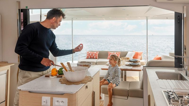 Fountaine Pajot New 41 | Gin Mare