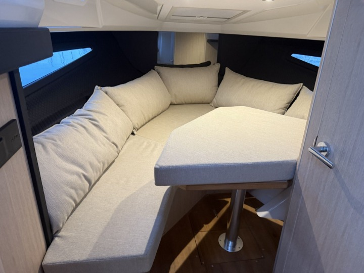 Cranchi E30 Endurance | Swift