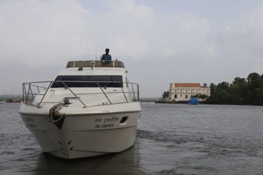 Gulf Craft Ambassador 3600 | Taj Exotica