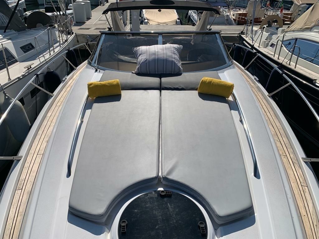 Sunseeker Superhawk 43 | Baieta