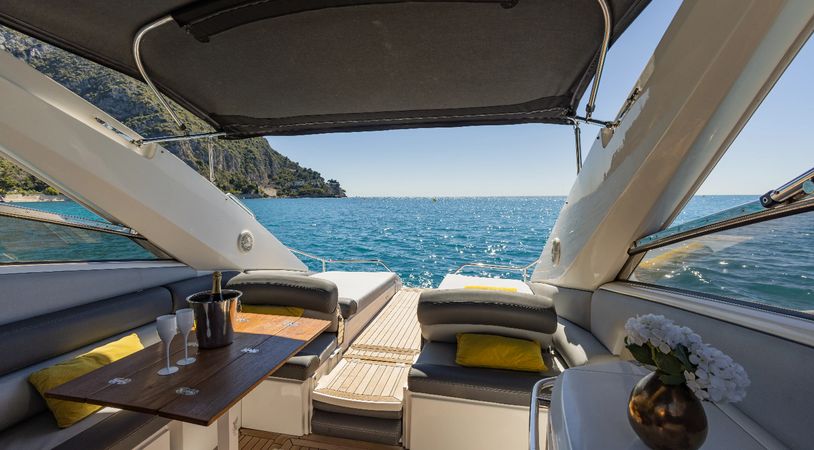 Sunseeker Superhawk 43 | Baieta