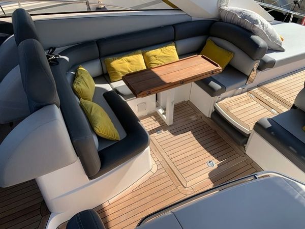 Sunseeker Superhawk 43 | Baieta