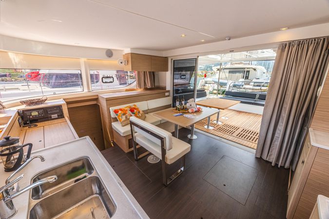 Lagoon 43 | Emerald