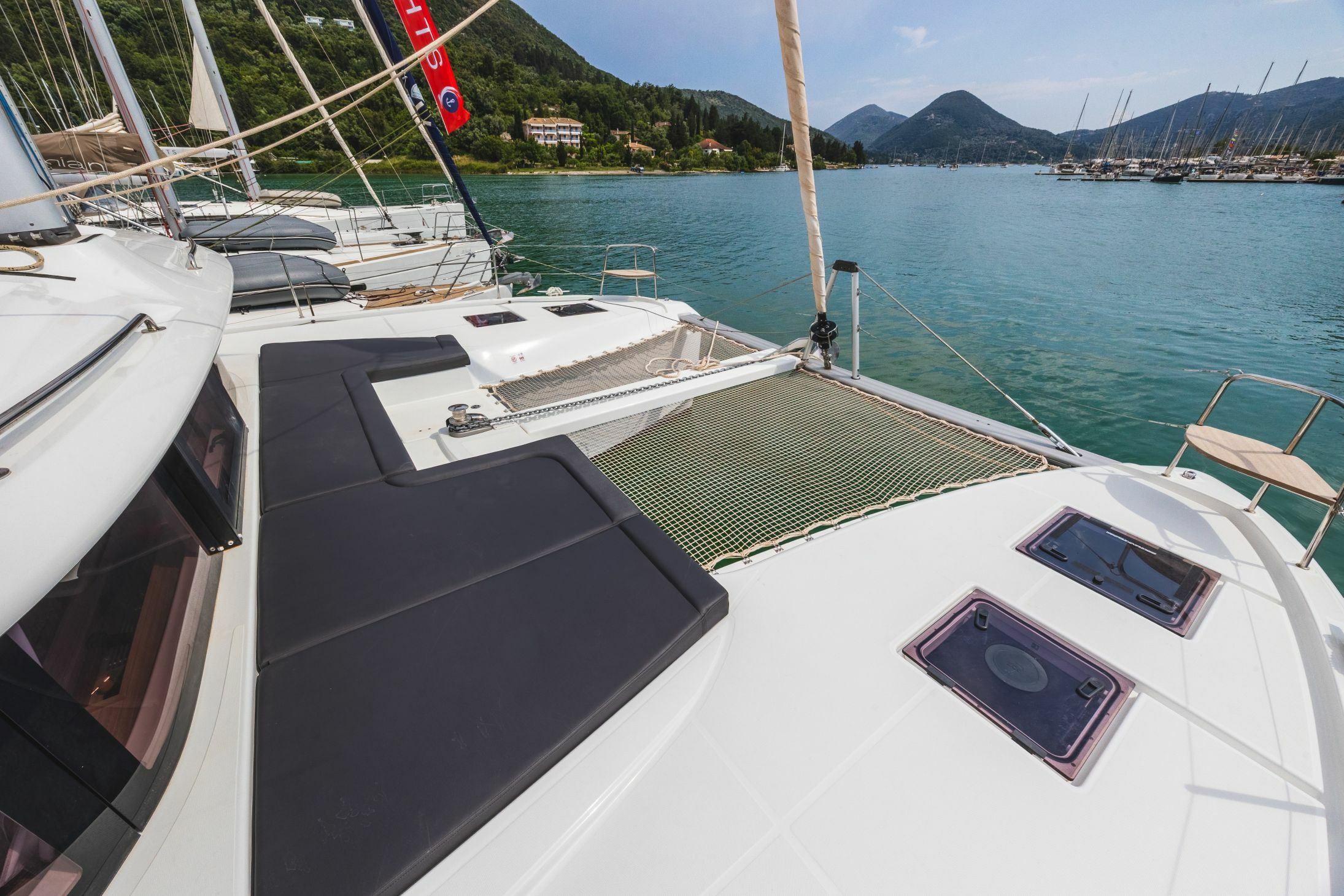Lagoon 43 | Emerald