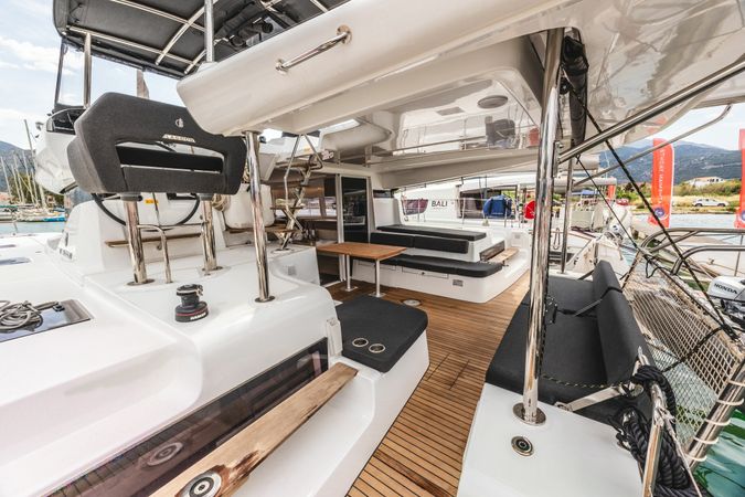 Lagoon 43 | Emerald