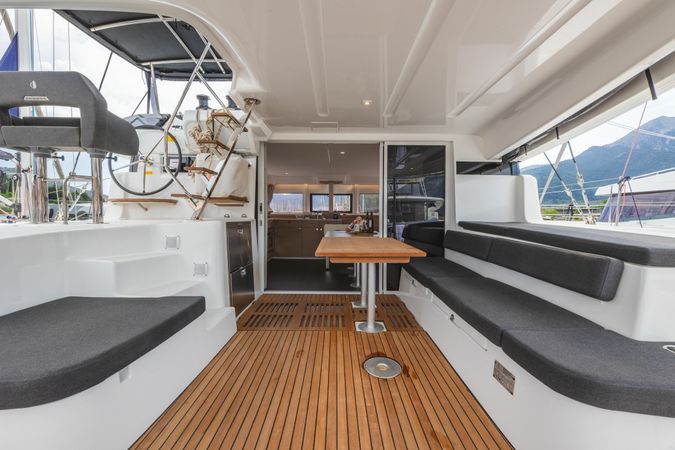 Lagoon 43 | Emerald
