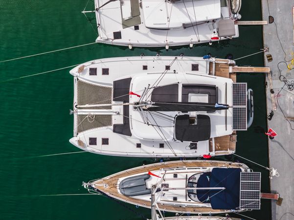 Lagoon 43 | Emerald