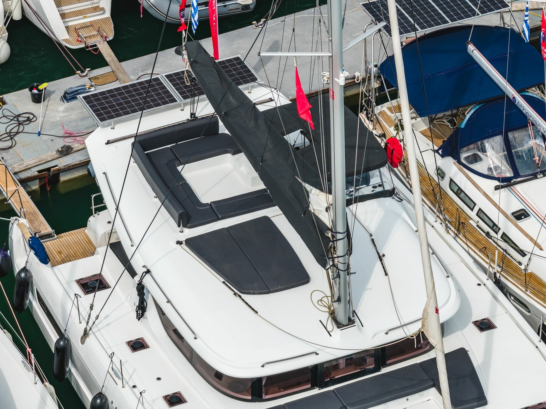 Lagoon 43 | Emerald
