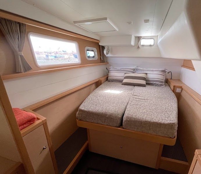 Lagoon 450 F | Sycamore
