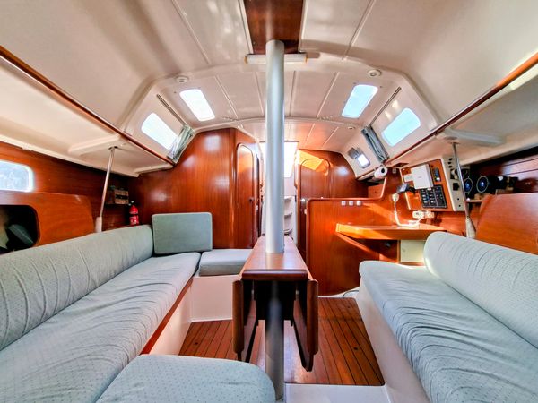 Beneteau Oceanis 321 | Sgafd