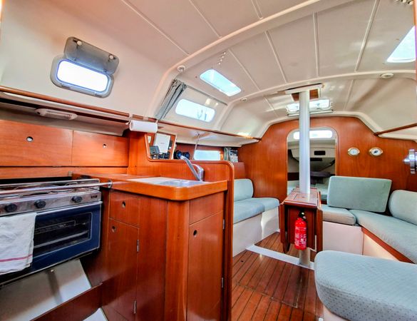 Beneteau Oceanis 321 | Sgafd