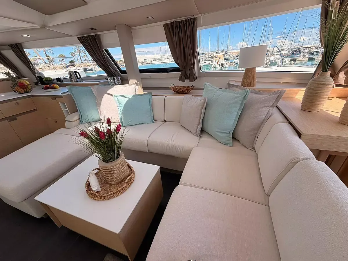 Fountaine Pajot Elba 45 | Blu Dolphin