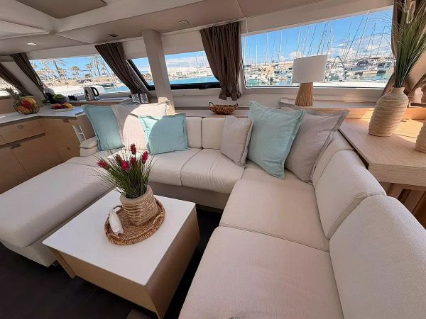 Fountaine Pajot Elba 45 | Blu Dolphin