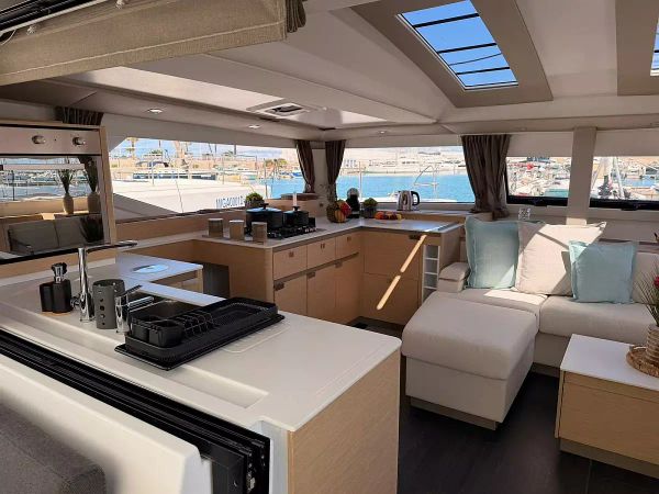 Fountaine Pajot Elba 45 | Blu Dolphin