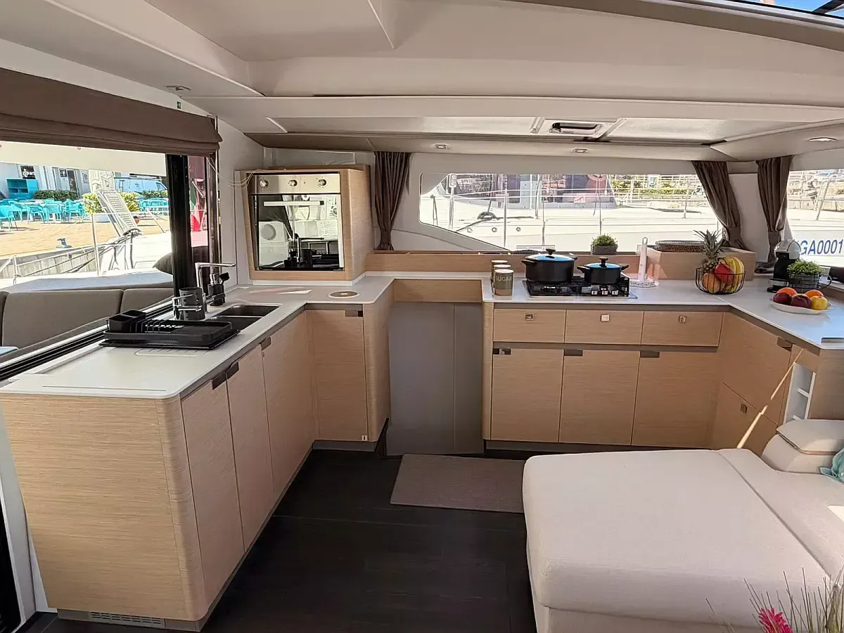 Fountaine Pajot Elba 45 | Blu Dolphin
