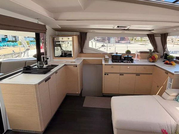 Fountaine Pajot Elba 45 | Blu Dolphin
