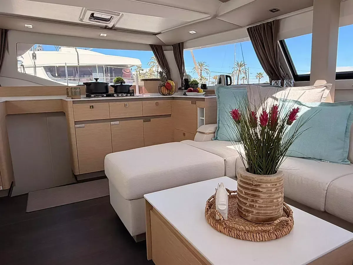 Fountaine Pajot Elba 45 | Blu Dolphin