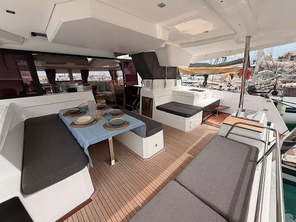 Fountaine Pajot Elba 45 | Blu Dolphin