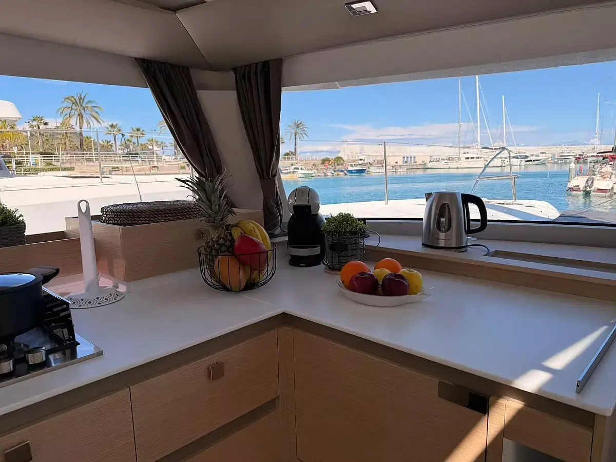 Fountaine Pajot Elba 45 | Blu Dolphin