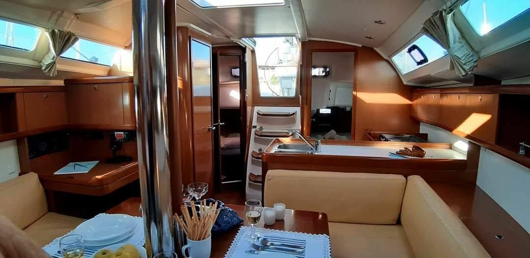 Beneteau Oceanis 37 | Maria