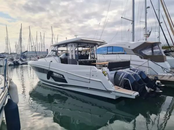 Jeanneau Cap Camarat 12.50 WA | Dompif