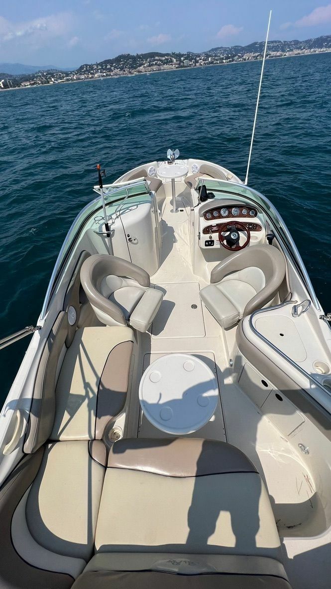 Sea Ray 240 | Forban