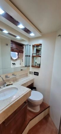 Azimut 75 | Thinks It's His Too