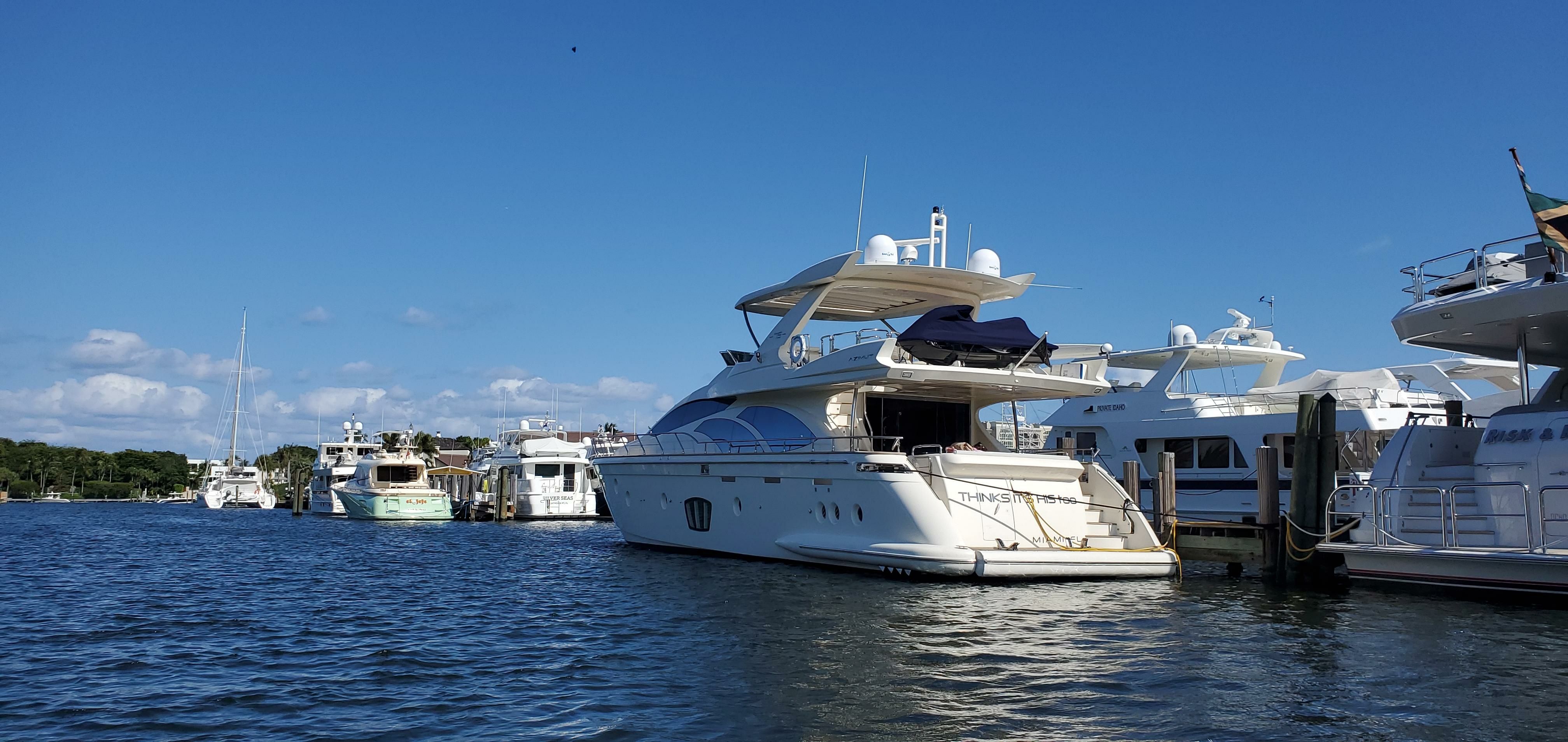 Azimut 75 | Thinks It's His Too